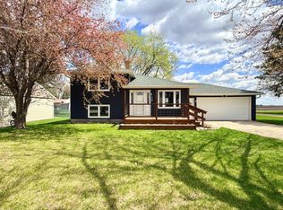 520 Frontier Rd, Brewster, MN 56119