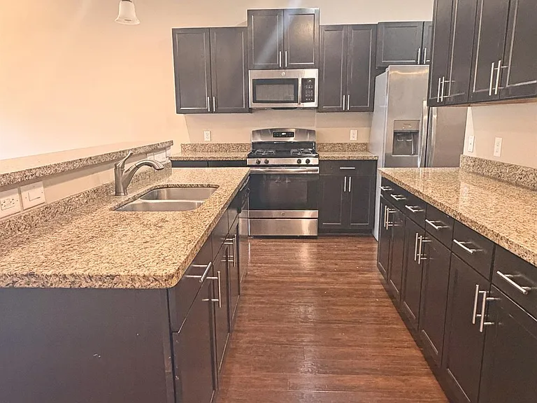 17145 Wilthorne Gardens Ct — Photo 4