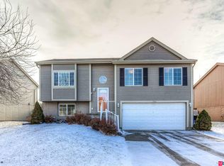 7385 N 77th St, Omaha, NE 68122