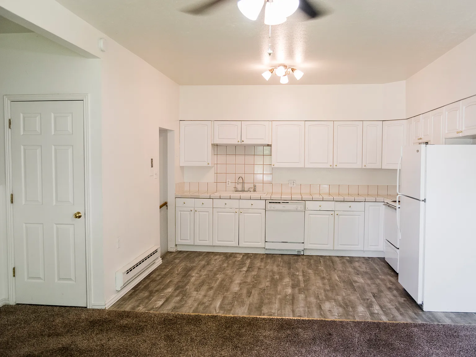 2 bed, 1400 sqft, $1,500 — Photo 2