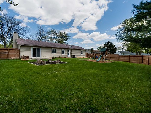 2nd image of 7808 Wishingwell Ct