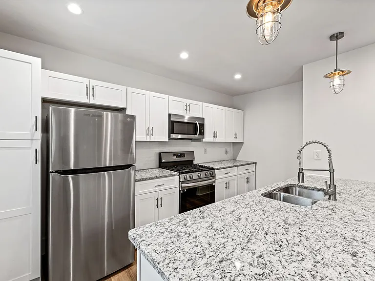 636 Francis Pl NW #A — Photo 10