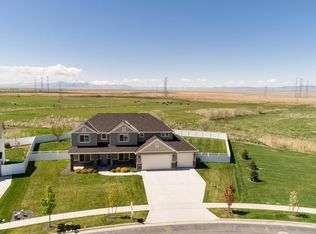 679 N Rifleman Dr, Farmington, UT 84025