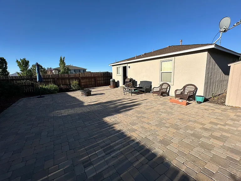 8825 Sunset Breeze Dr — Photo 16