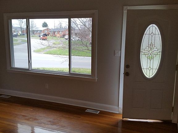 5th image of 1714 Knoxville Ct