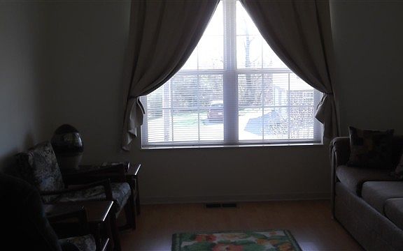 4th image of 522 Joshua Dr