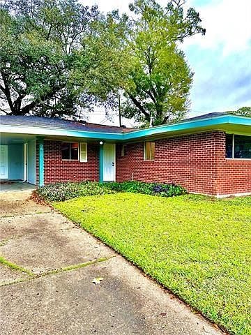 1st image of 2618 Bristol Pl
