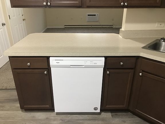 4th image of 301 Hartzell Dr #3