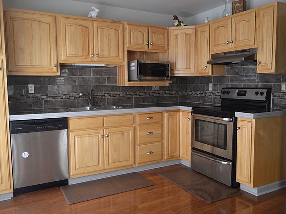 5th image of 640 4th Ave N