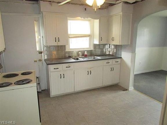 5th image of 3925 Potomac Ave