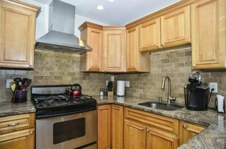 21 Aldrich St — Photo 1