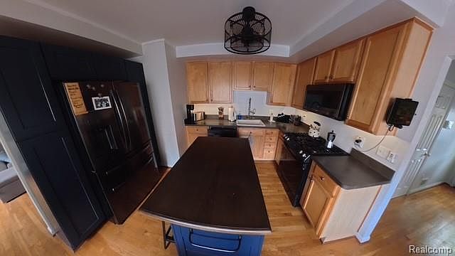 740 E Hazelhurst St, photo 6