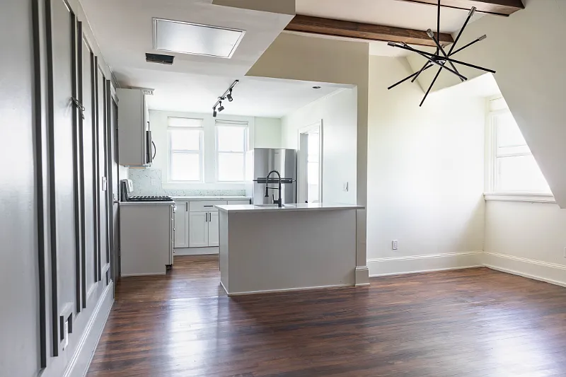 215 Broadway #3B