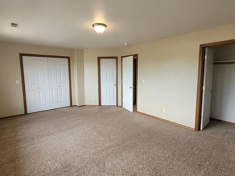 1306 S Skyline Dr — Photo 14