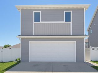 5072 43rd Ave S, Fargo, ND 58104
