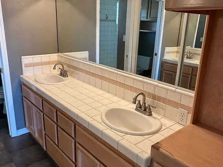 511 Lone Oak Ct — Photo 17