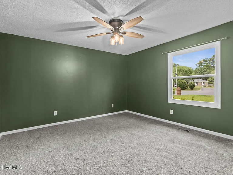 605 Winchester Rd — Photo 24
