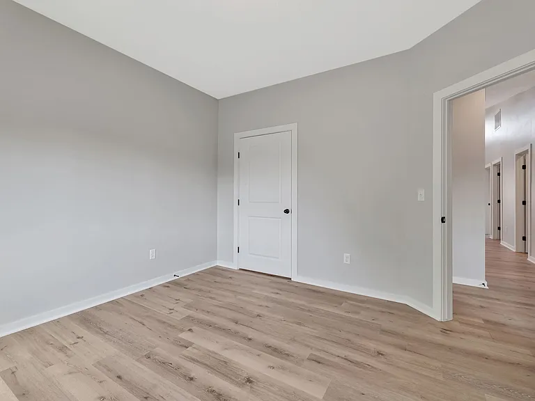 1025 S Edwards St #100 — Photo 18