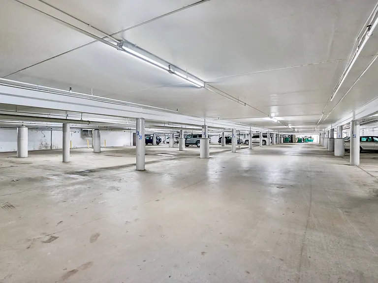 Eagle Pointe | St.Paul | Underground Garage