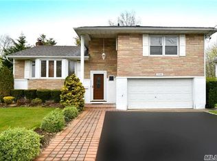 2101 Natalie Blvd, Seaford, NY 11783