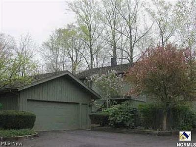 1st image of 702-22 Fairington Dr #23-M
