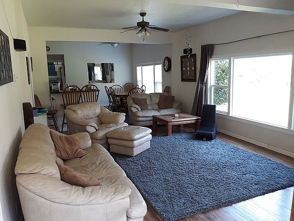 3rd image of 25401 Lee St