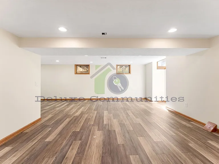 2660 Blackberry Ln NE — Photo 11