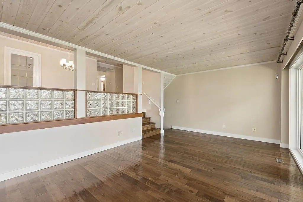 3 bed, 2368 sqft, $5,500 — Photo 4