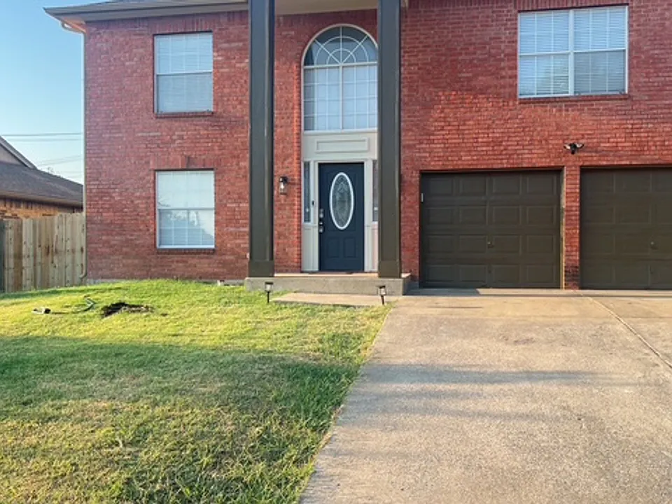 1008 Meadowlark Dr