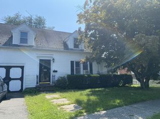 251 Plumtree Rd, Springfield, MA 01118