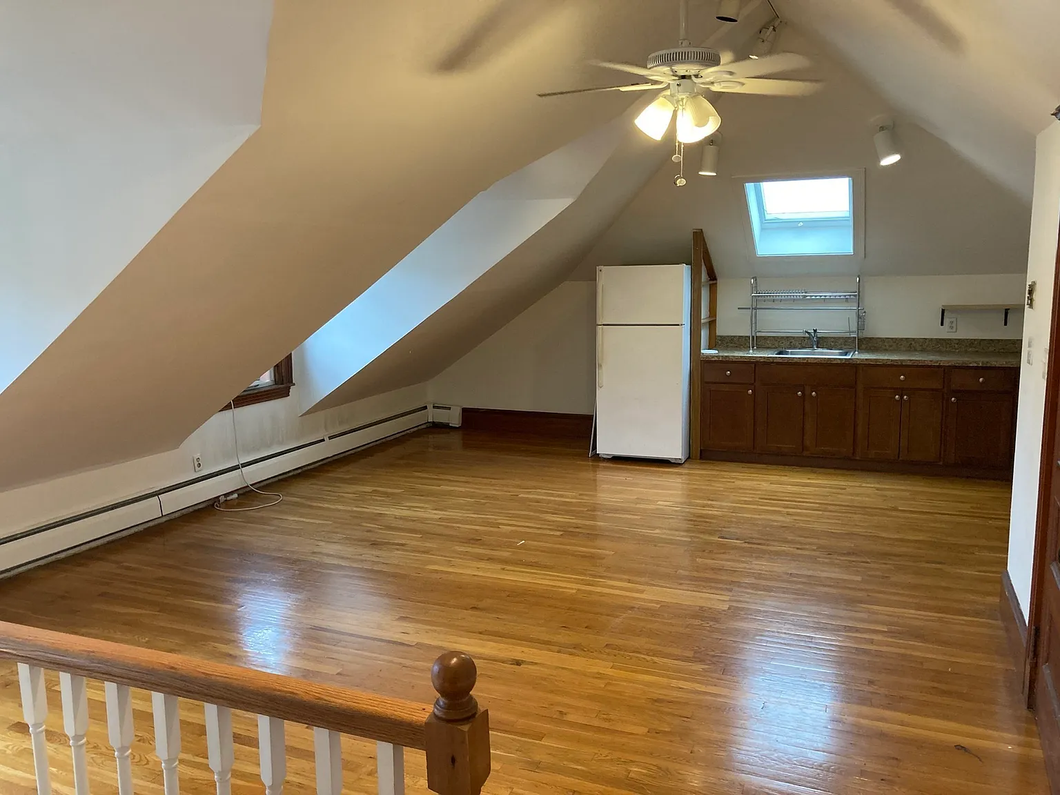 2 bed, 1.0 bath, 99999 sqft, $2,850 — Photo 3
