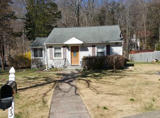 33 Brookdale Rd, Putnam Valley, NY 10579