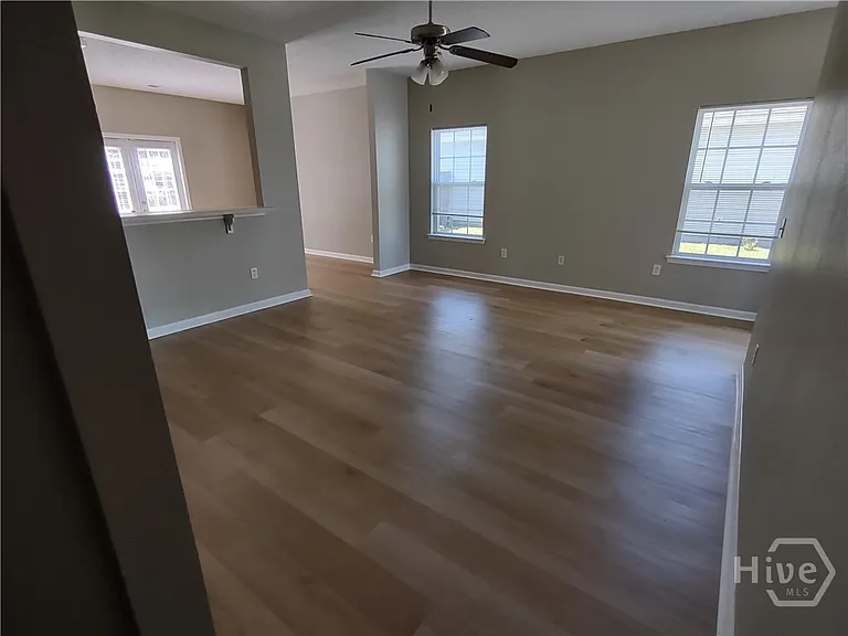123 Alexander Way — Photo 3