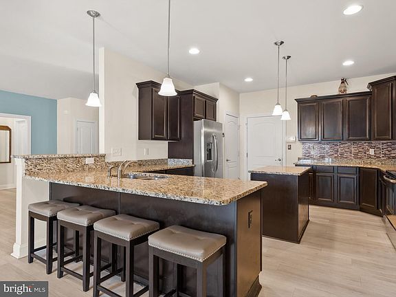 5th image of 16780 Brookstone Dr