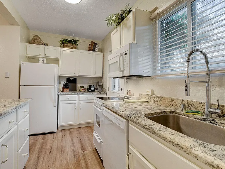 3916 Vegas Dr #1-A — Photo 25