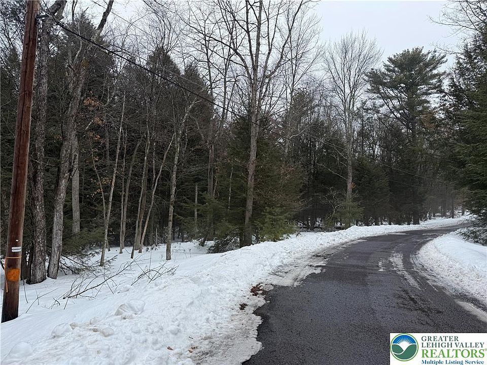 2nd image of Dryden Dr