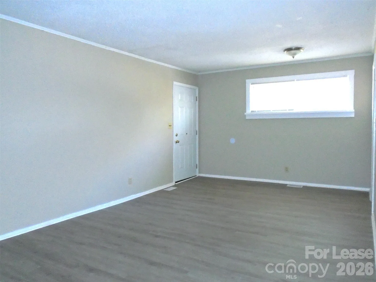 3 bed, 1.0 bath, $1,195 — Photo 4