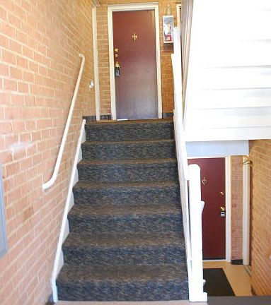 3rd image of 3874 Lyndhurst Dr APT 202