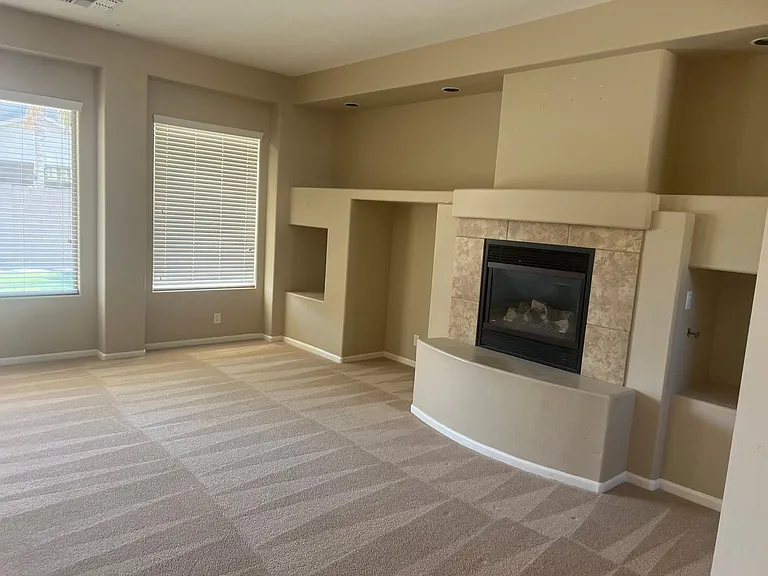 2644 S Four Peaks Way — Photo 3