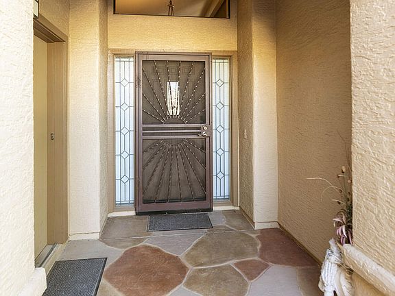 4th image of 25609 S NOTTINGHAM Drive