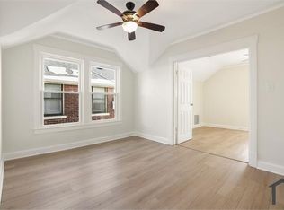 1917 Emerson St #2, Evanston, IL 60201