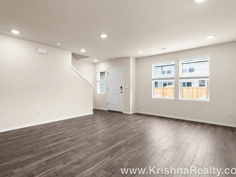 10615 NE 120th Pl — Photo 6