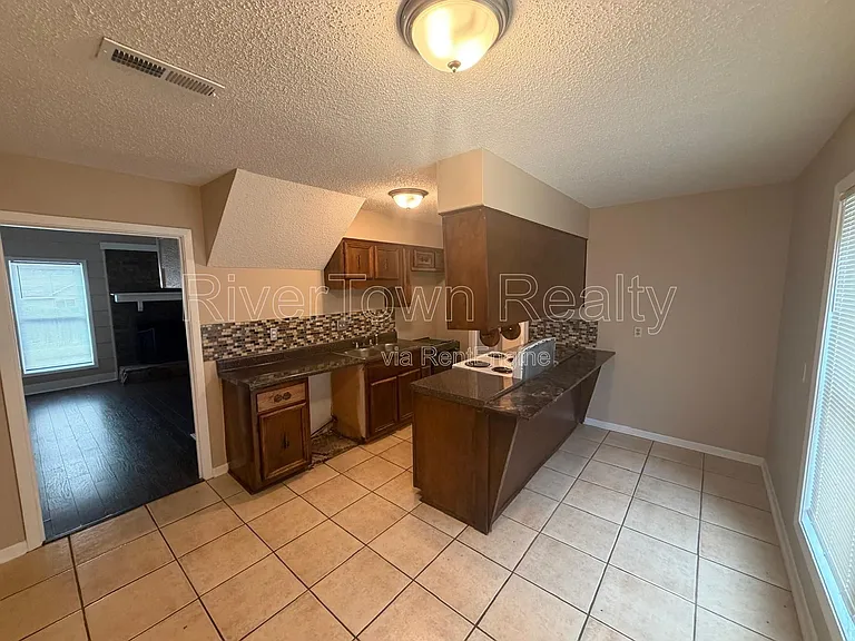 5303 Sunray Dr — Photo 5