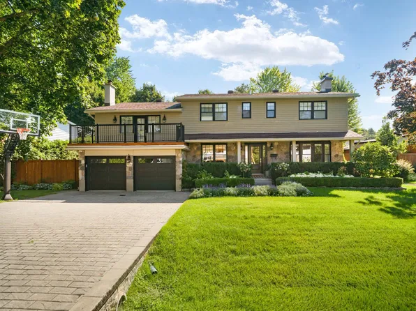 59 White Pne, Beaconsfield, QC H9W 5E4