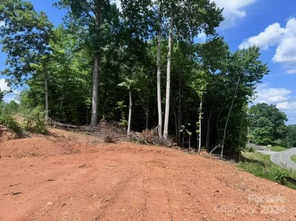 70 S Cascades Dr #6A, Nebo, NC 28761