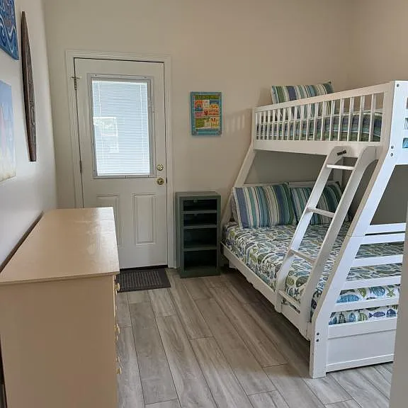 7908 Sunset Ave — Photo 18