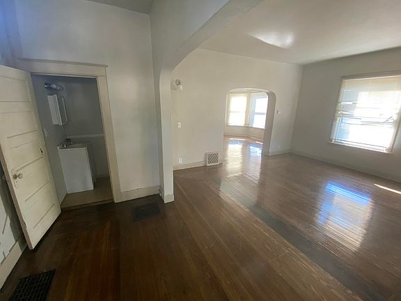 3rd image of 2259 W 10th Pl