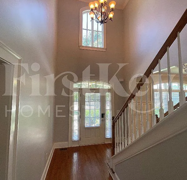 13 Creekview Dr SE — Photo 2
