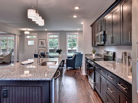5th image of 200 Brookwood Dr #L4epup