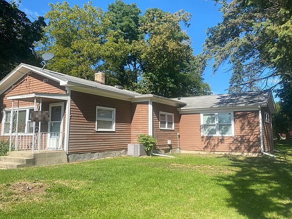 4th image of 664 Walnut Ave